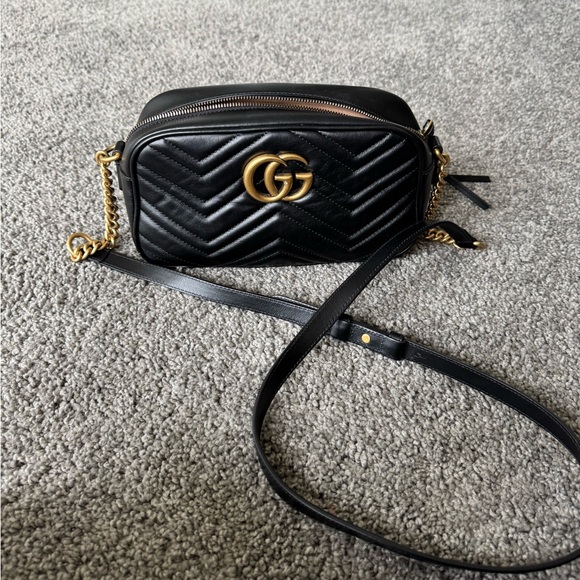 Gucci Handbags - Gucci Marmont Shoulder bag